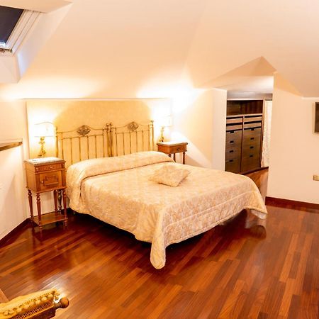 Real Borbone Bed & Breakfast Caserta Oda fotoğraf