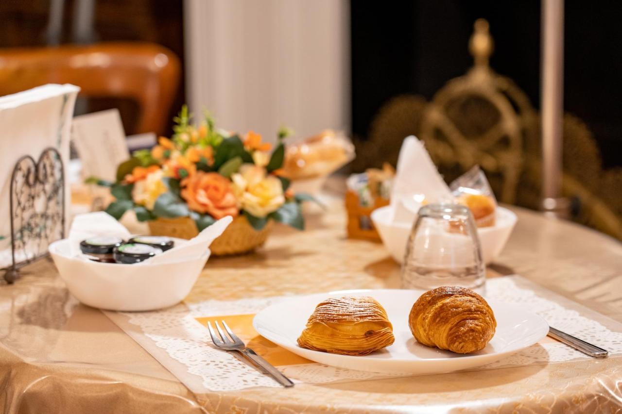 Real Borbone Bed & Breakfast Caserta Dış mekan fotoğraf