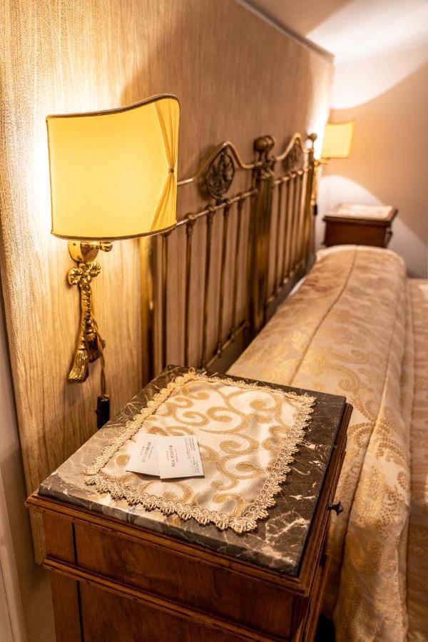 Real Borbone Bed & Breakfast Caserta Dış mekan fotoğraf