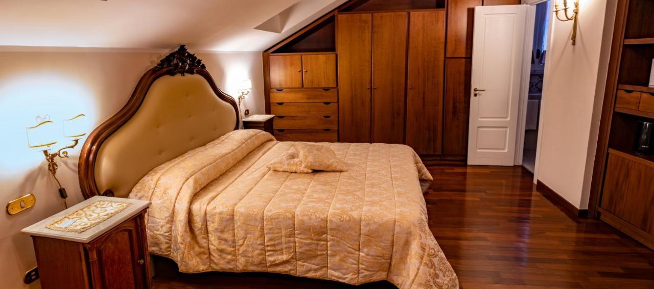 Real Borbone Bed & Breakfast Caserta Dış mekan fotoğraf