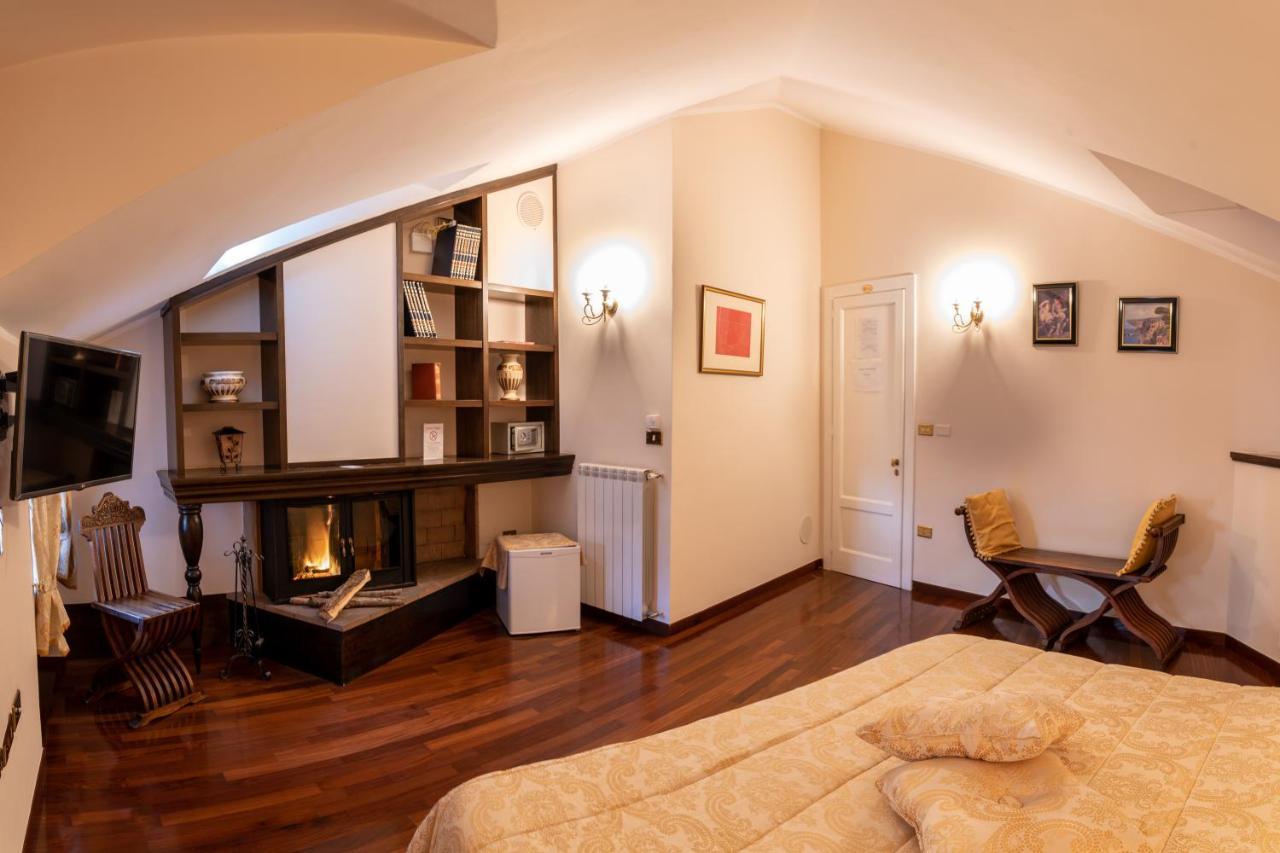 Real Borbone Bed & Breakfast Caserta Dış mekan fotoğraf