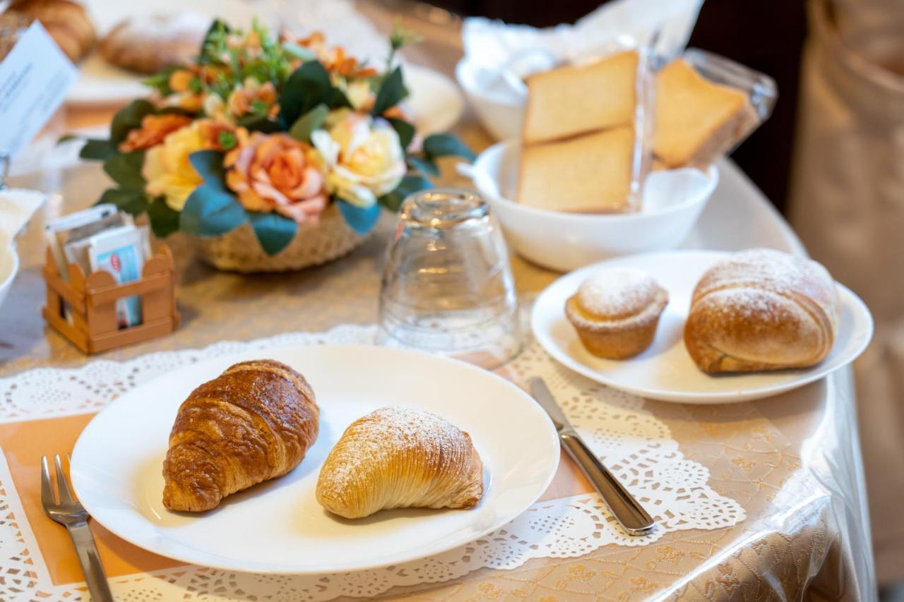 Real Borbone Bed & Breakfast Caserta Dış mekan fotoğraf